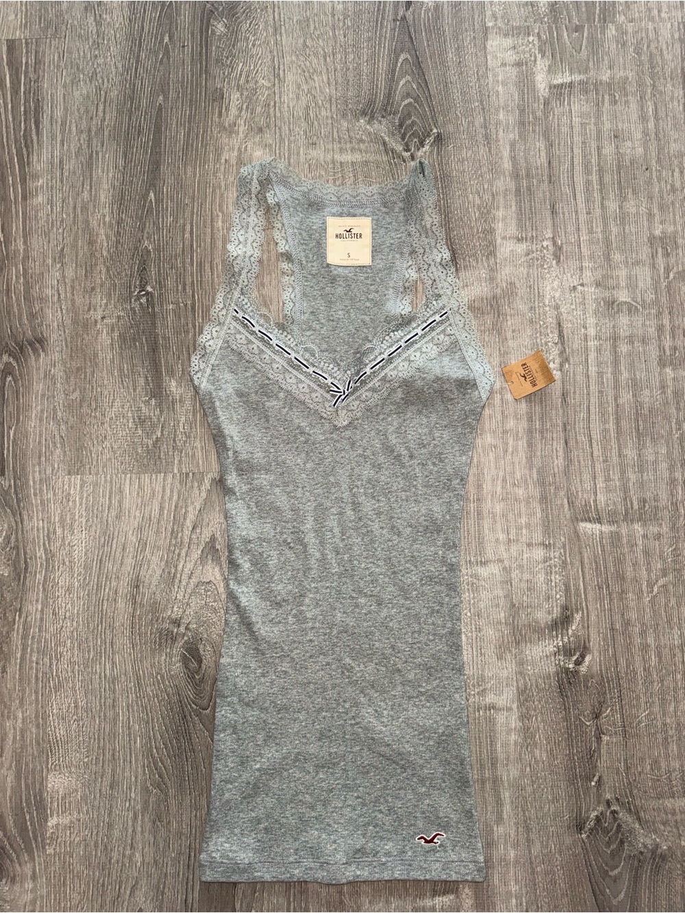 Hollister Women's Grey Lace-Trim Tank Top